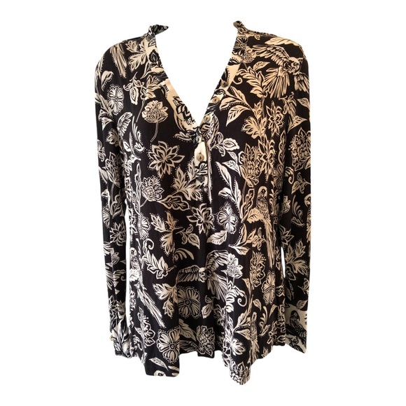 JOHNNY WAS Women's Noah Henley Floral Black & White Stretch Top size Small - Picture 2 of 8